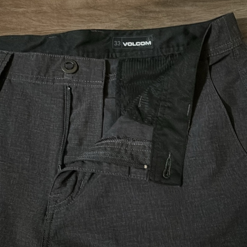 Volcom Hybrid Men’s Shorts - Picture 2 of 7